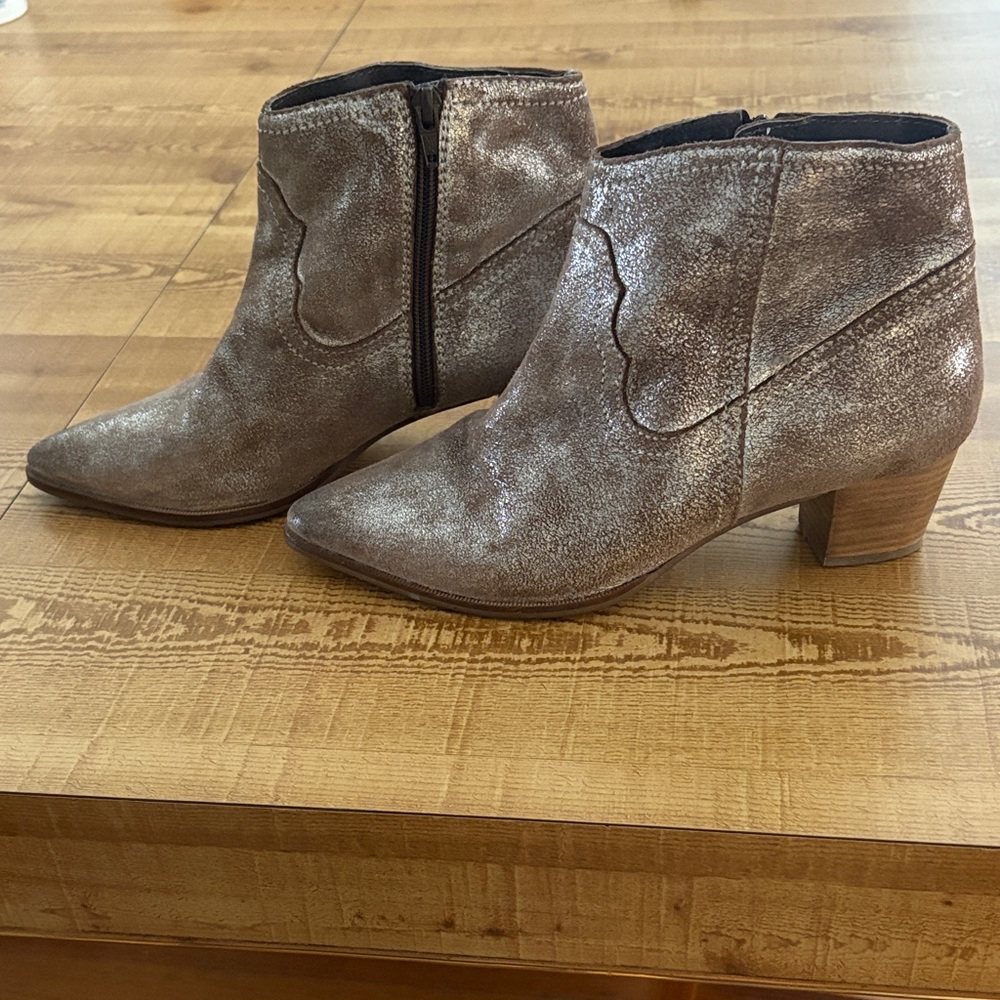Seychelles Shimmering Silver Ankle Boots